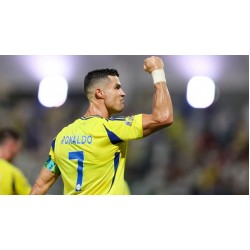 CRISTIANO RONALDON palkka rikkoo jälleen jalkapalloennätyksen